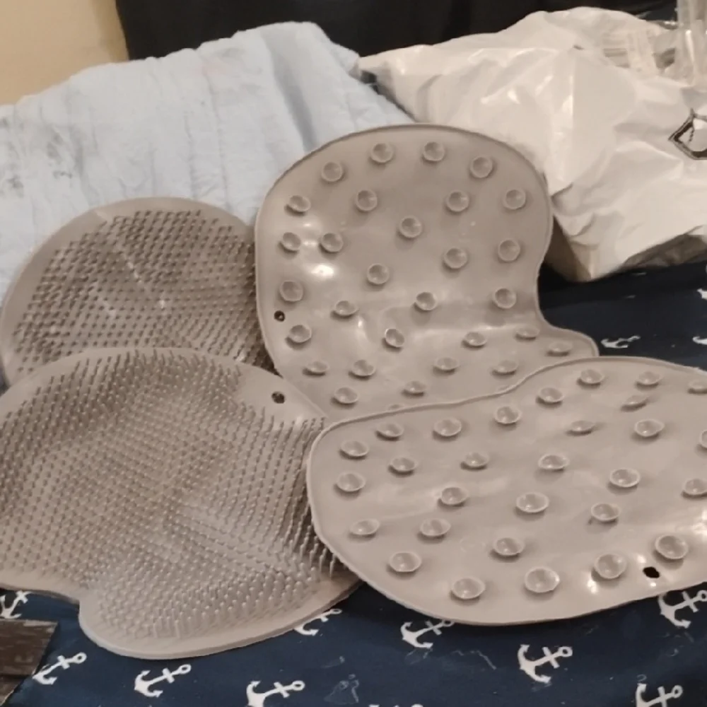 Gray Suction-Back Bath Mat with Massage Nubs